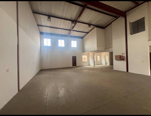 278M² WAREHOUSE TO LET IN KYA SANDS